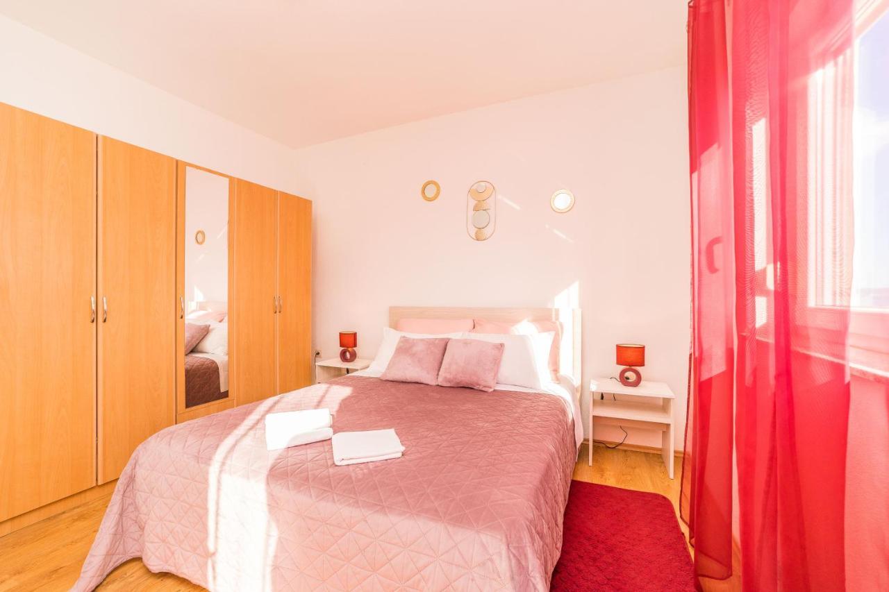 Apartments Matilda Sukošan Eksteriør billede